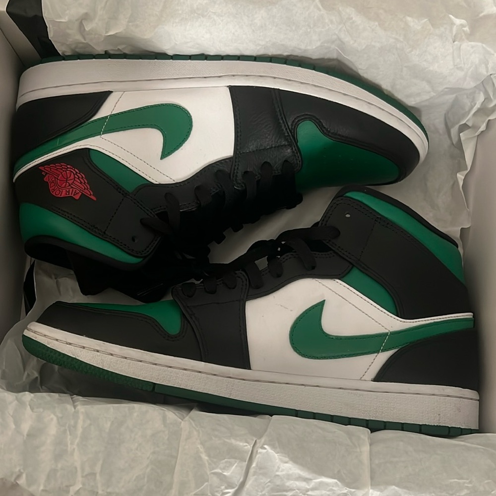 Air Jordan 1s retro